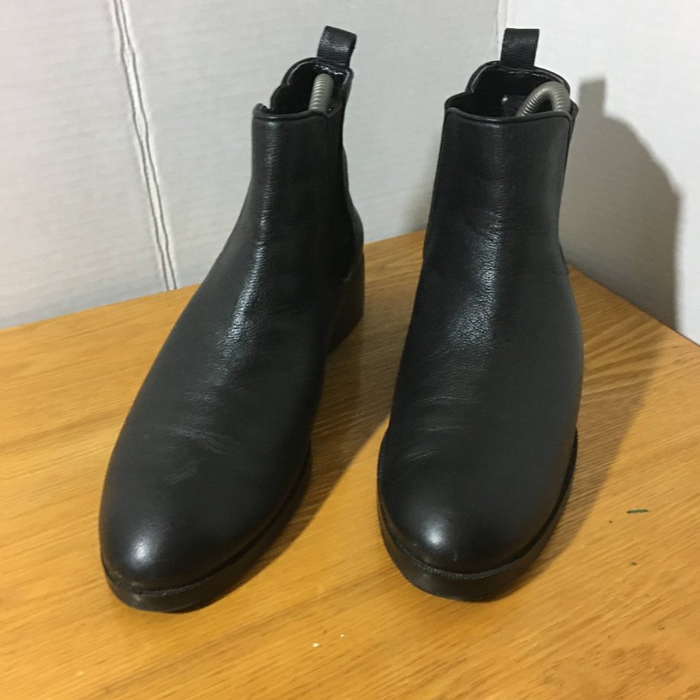 Cole Haa womens black leather booties size 8B